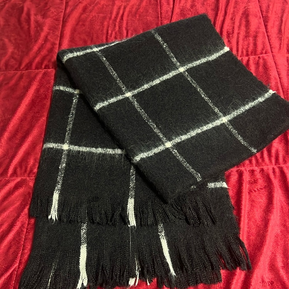 Large scarf